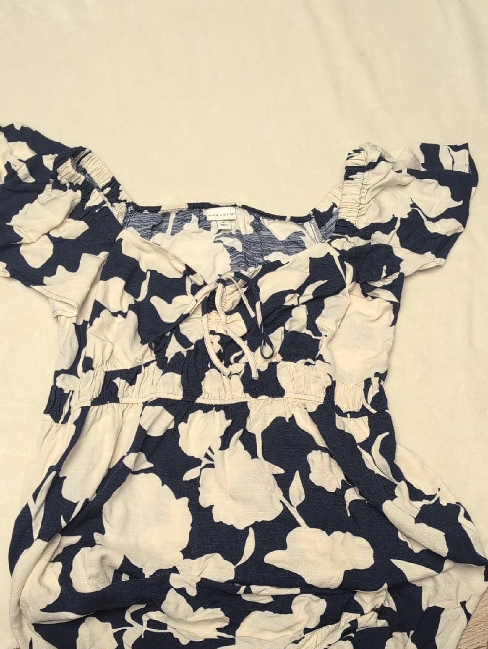 Ava & Viv Navy and Cream Floral Maxi Dress with Scoop Neck, Rayon, 1X NWOT - Picture 2 of 5